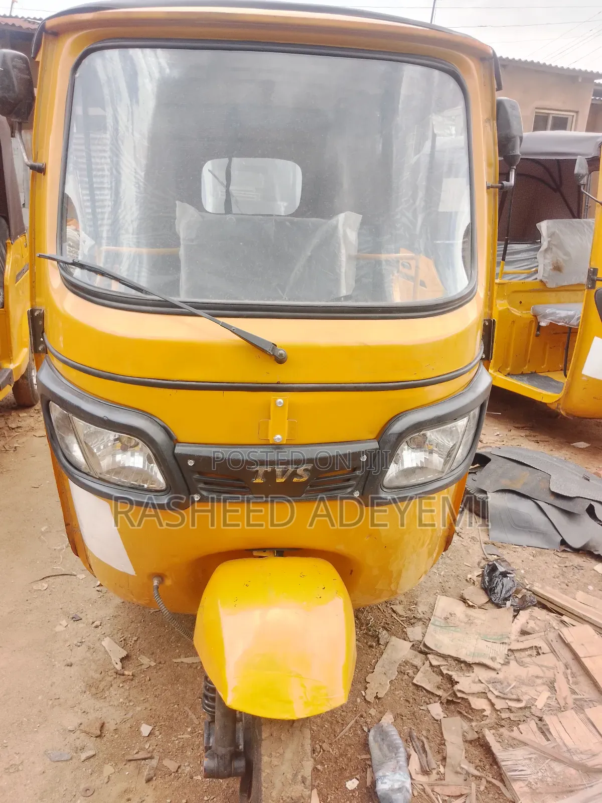 TVS Apache 180 RTR 2024 Yellow