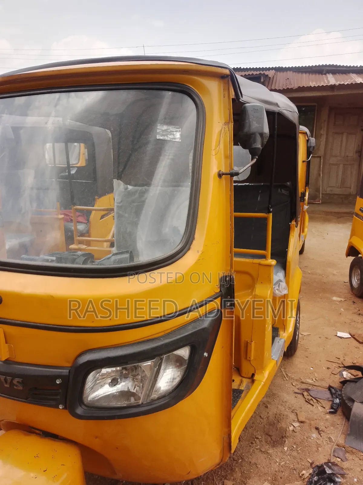 TVS Apache 180 RTR 2024 Yellow