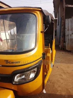 TVS Apache 180 RTR 2024 Blue