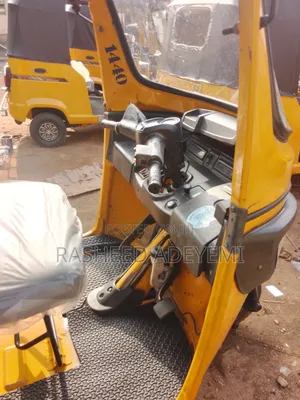 TVS Apache 180 RTR 2024 Blue