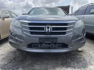Photo - Honda Accord Crosstour EX-L AWD 2011 Gray