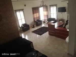 Shared Office Space to Let