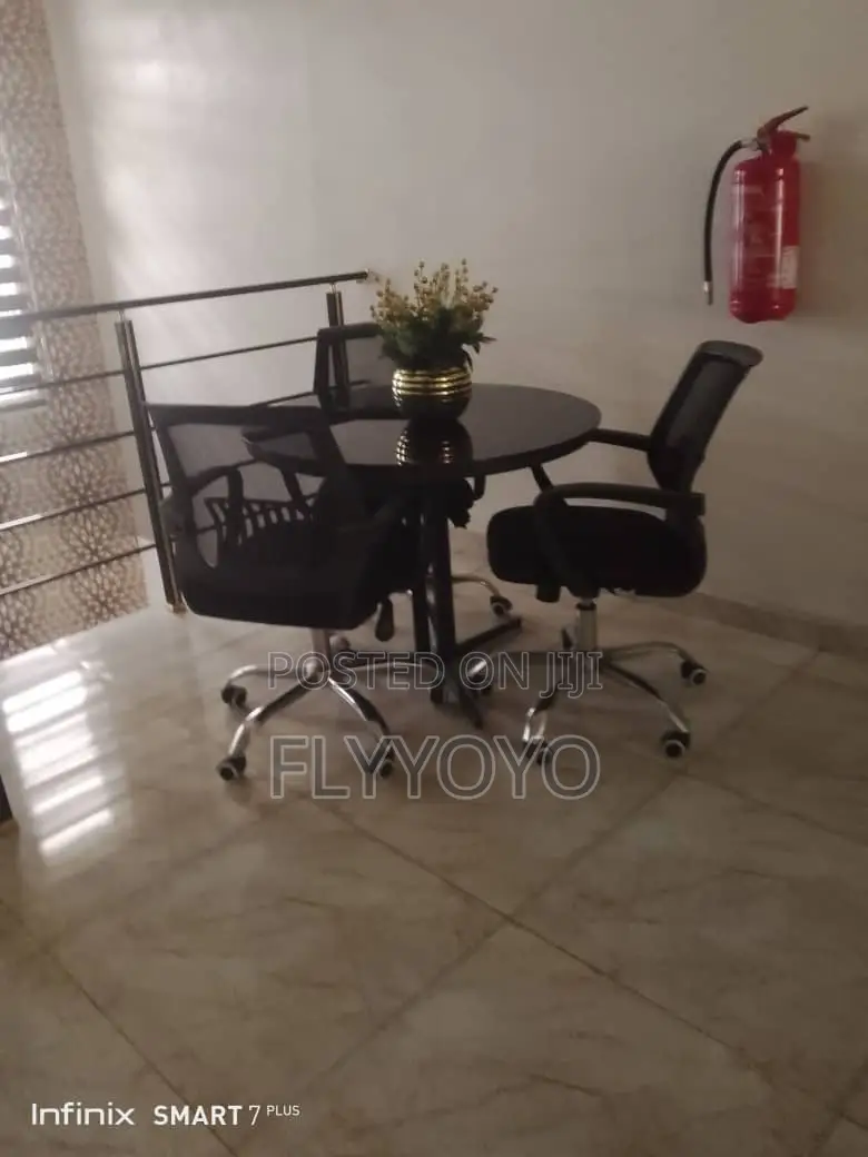 Shared Office Space to Let