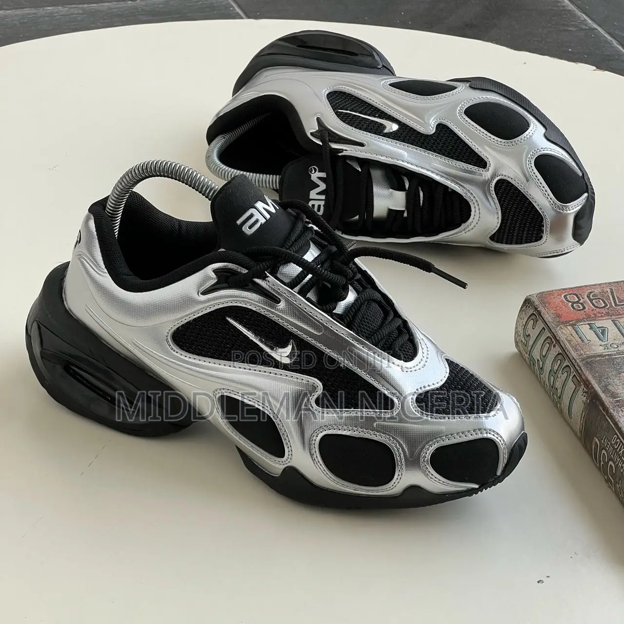 Nike Airmax Muse Sneakers