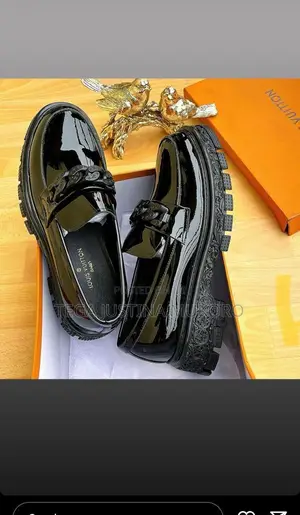 Louis Vuitton Flat Shoes