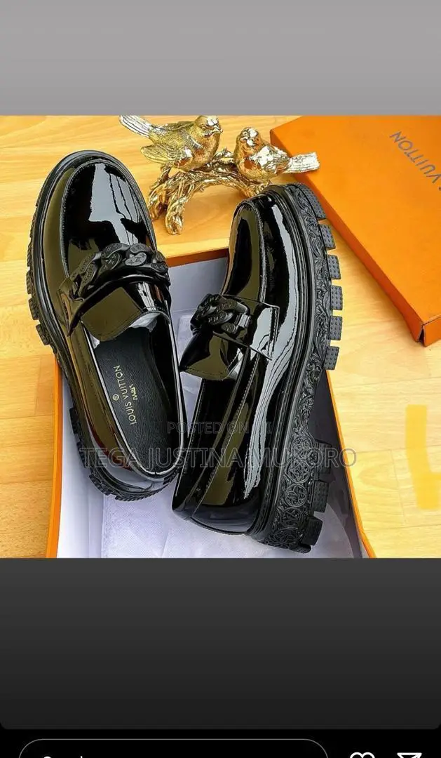 Louis Vuitton Flat Shoes