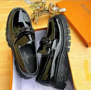 Louis Vuitton Flat Shoes