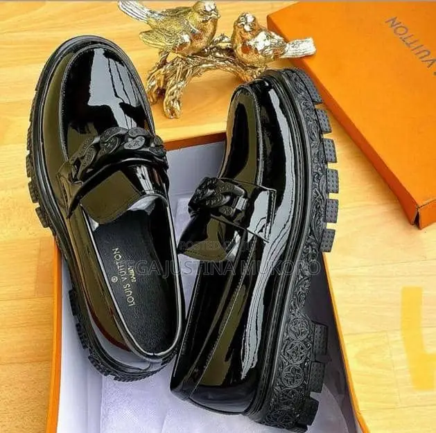 Louis Vuitton Flat Shoes