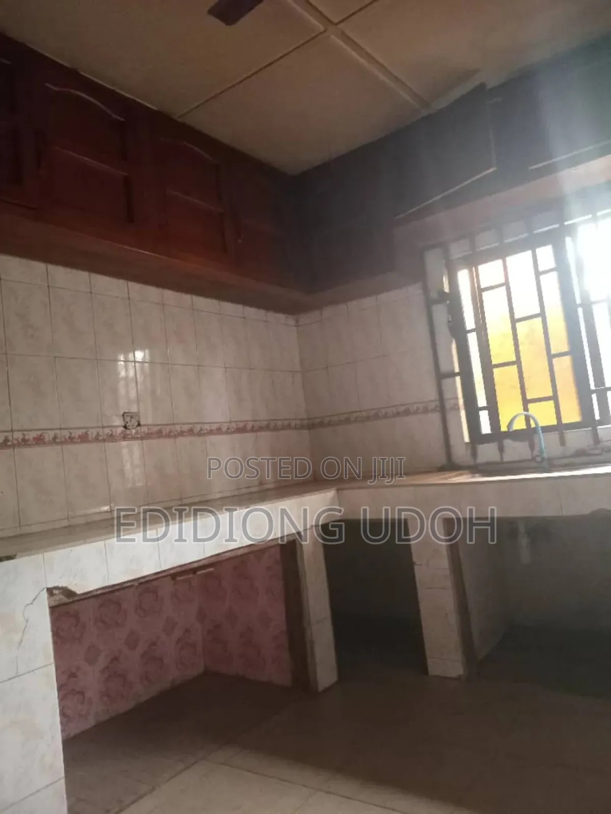 4bdrm Bungalow in Ekpri Nsukara Off for sale