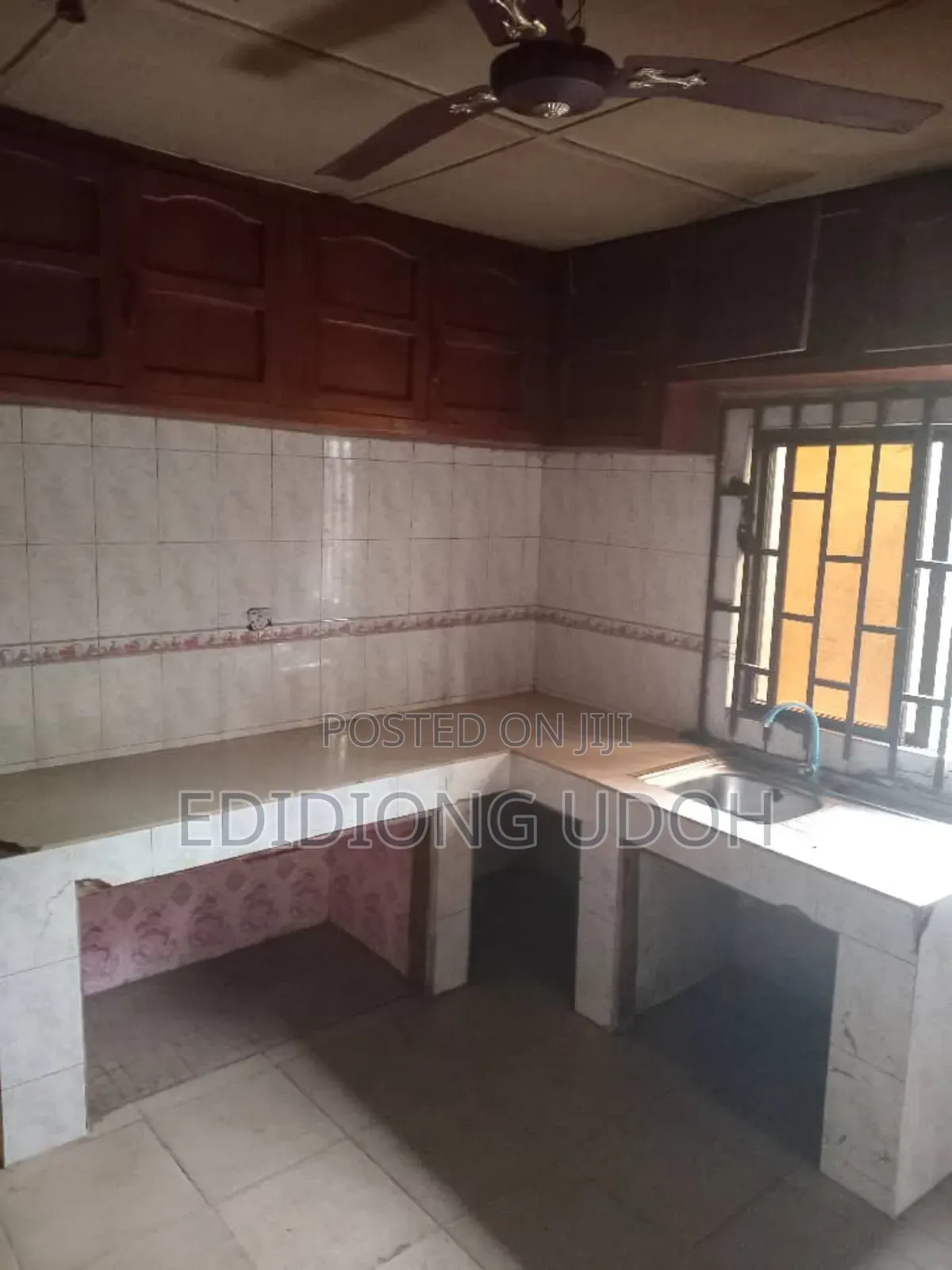 4bdrm Bungalow in Ekpri Nsukara Off for sale