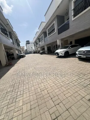 Photo - 3bdrm Townhouse / Terrace in Chisco-Ikate, Lekki for rent