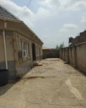 4 Bedroom Stand Alone Flat
Location: Becky Estate