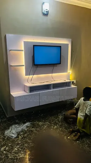 Sharp and Neat Tv Console