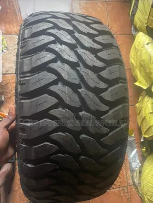 33x12.50r20 Lt Off Road Tire Brand New