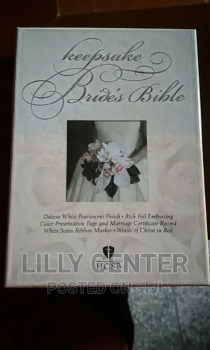 Holman Wedding/ Bridal Translation Bible