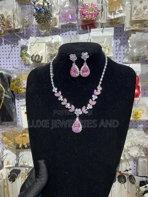Lovely Rhinestone Jewelry Set for Ladies