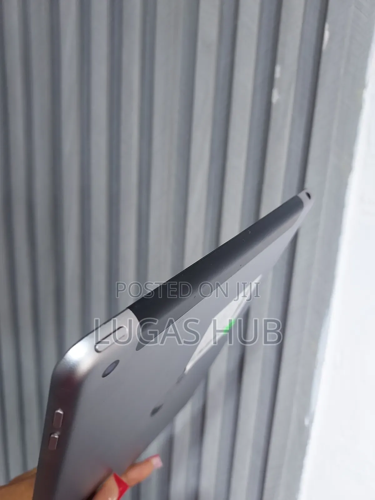 Apple iPad 5 (2022) 128 GB Silver