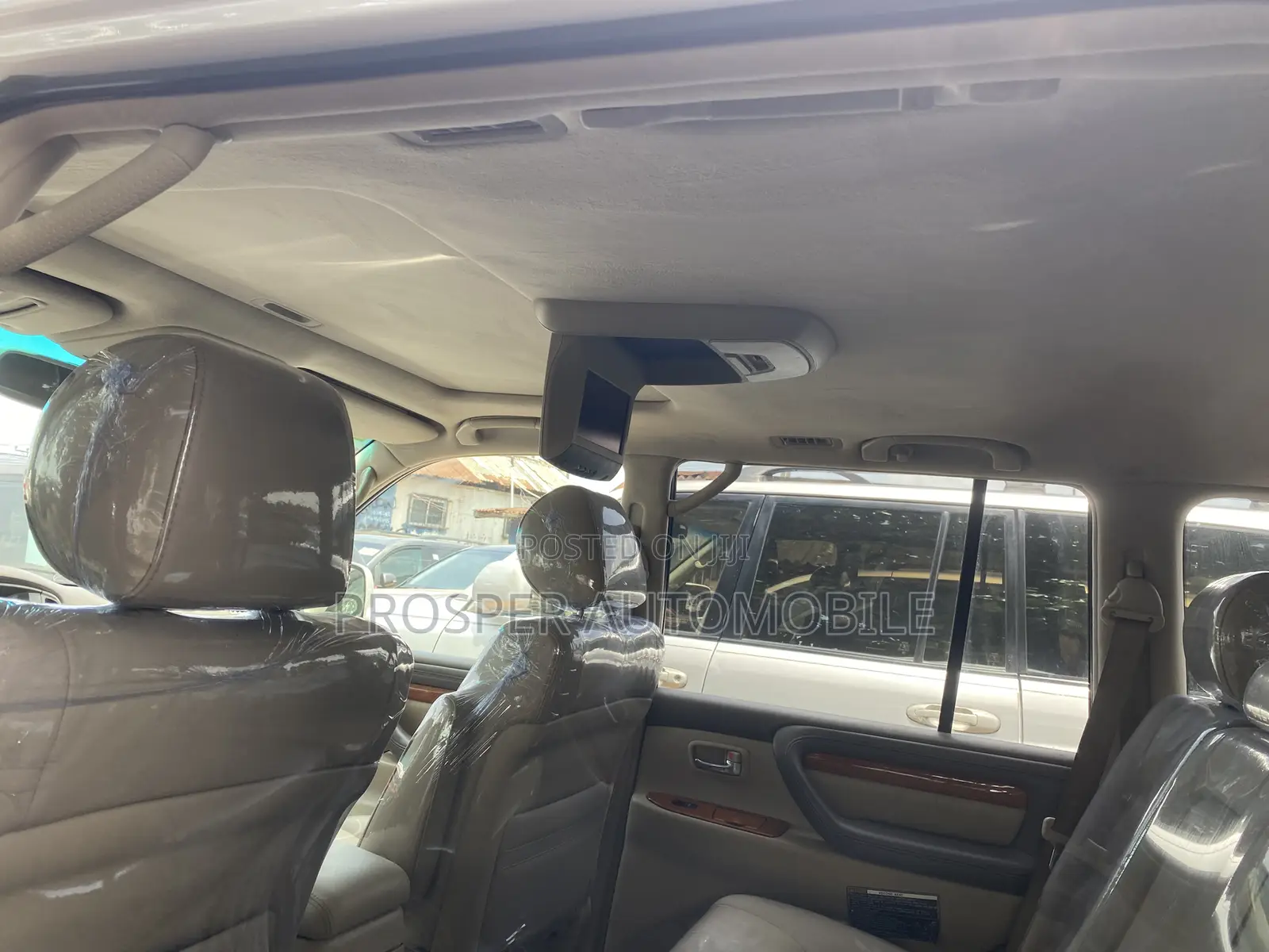 Lexus LX 470 AWD 2005 White