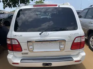 Lexus LX 470 AWD 2005 White