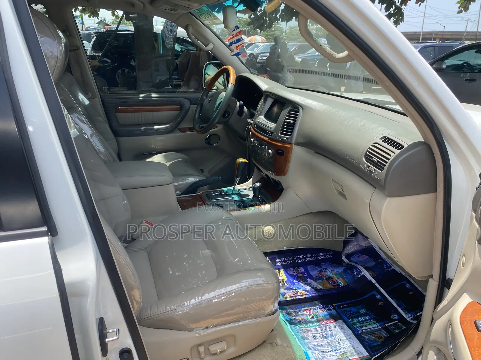 Lexus LX 470 AWD 2005 White