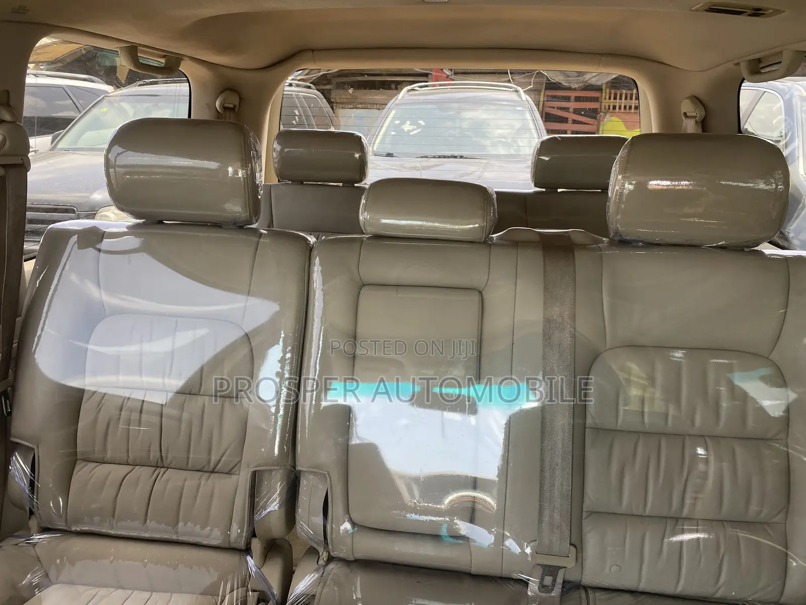 Lexus LX 470 AWD 2005 White