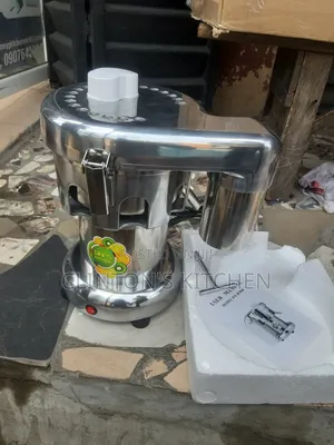 Photo - Commercial Juice Extractor Available From Clinton's Kitchen