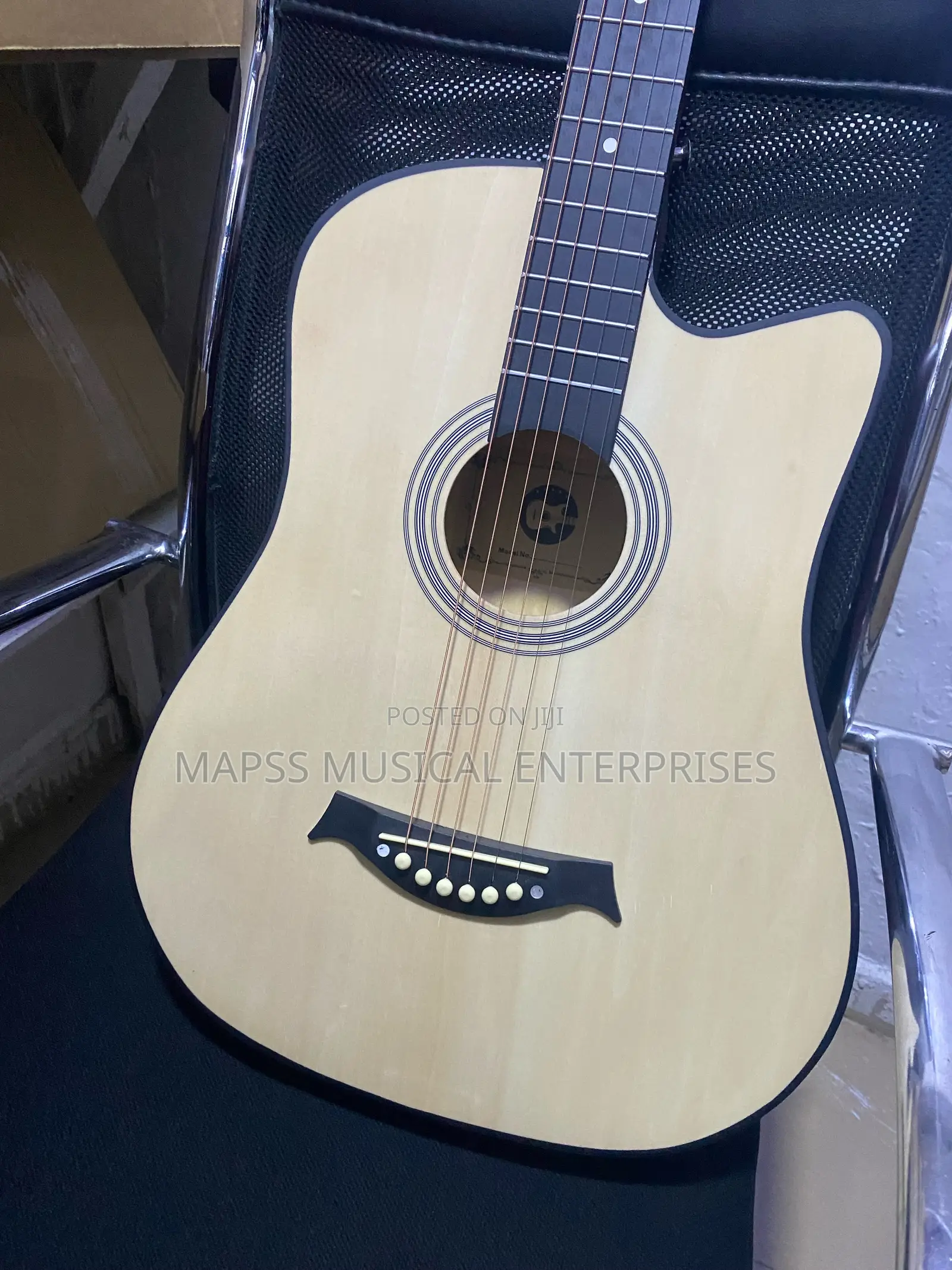 40-Inch Acoustic Guitar