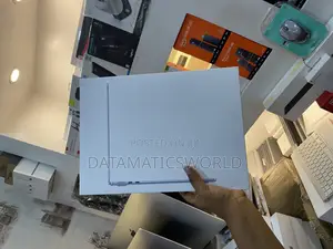New Laptop Apple MacBook Air 16GB Apple M4 SSD 512GB