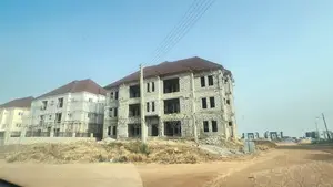 3bdrm Block of Flats in Lugbe District for sale