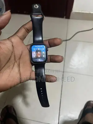 Photo - Apple Watch Series 5 44mm