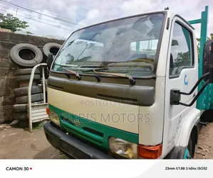 Nissan Cabstar White Color Six Tire Diesel Engine