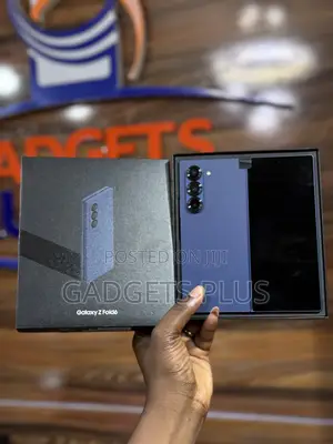 New Samsung Galaxy Fold 5G 512 GB Blue