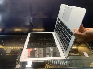 Laptop Apple MacBook Air 2017 8GB Intel Core I5 SSD 256GB
