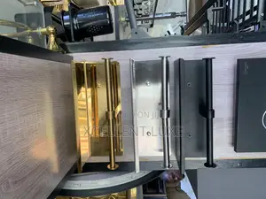 Double Tissue Holder With Flat Top