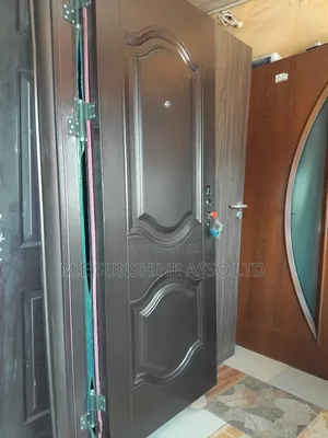 Men Watson Door