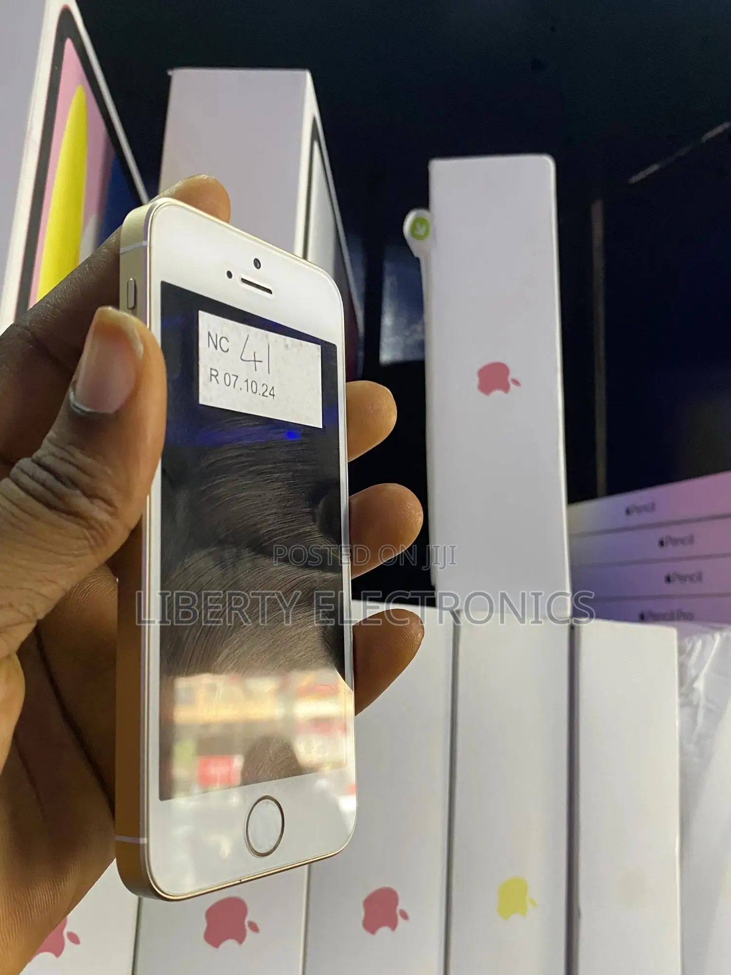 Apple iPhone SE 32 GB Gold