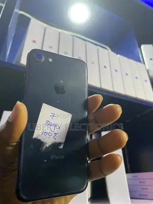 Apple iPhone 7 32 GB Black