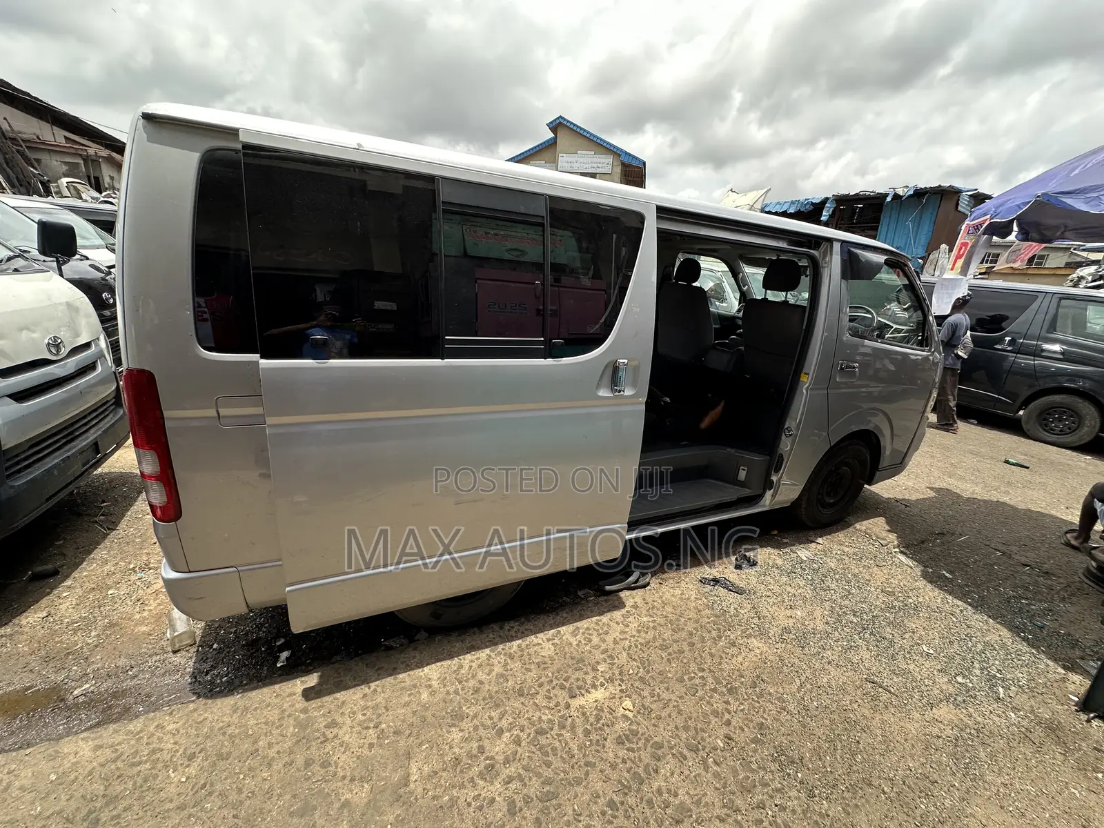 Toyota HiAce 2010 Grey