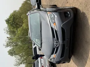 Toyota RAV4 LE 4dr SUV AWD (2.5L 4cyl 6A) 2014 Gray