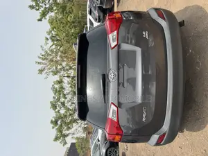 Toyota RAV4 LE 4dr SUV AWD (2.5L 4cyl 6A) 2014 Gray