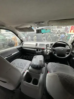 Toyota HiAce 2010 Grey