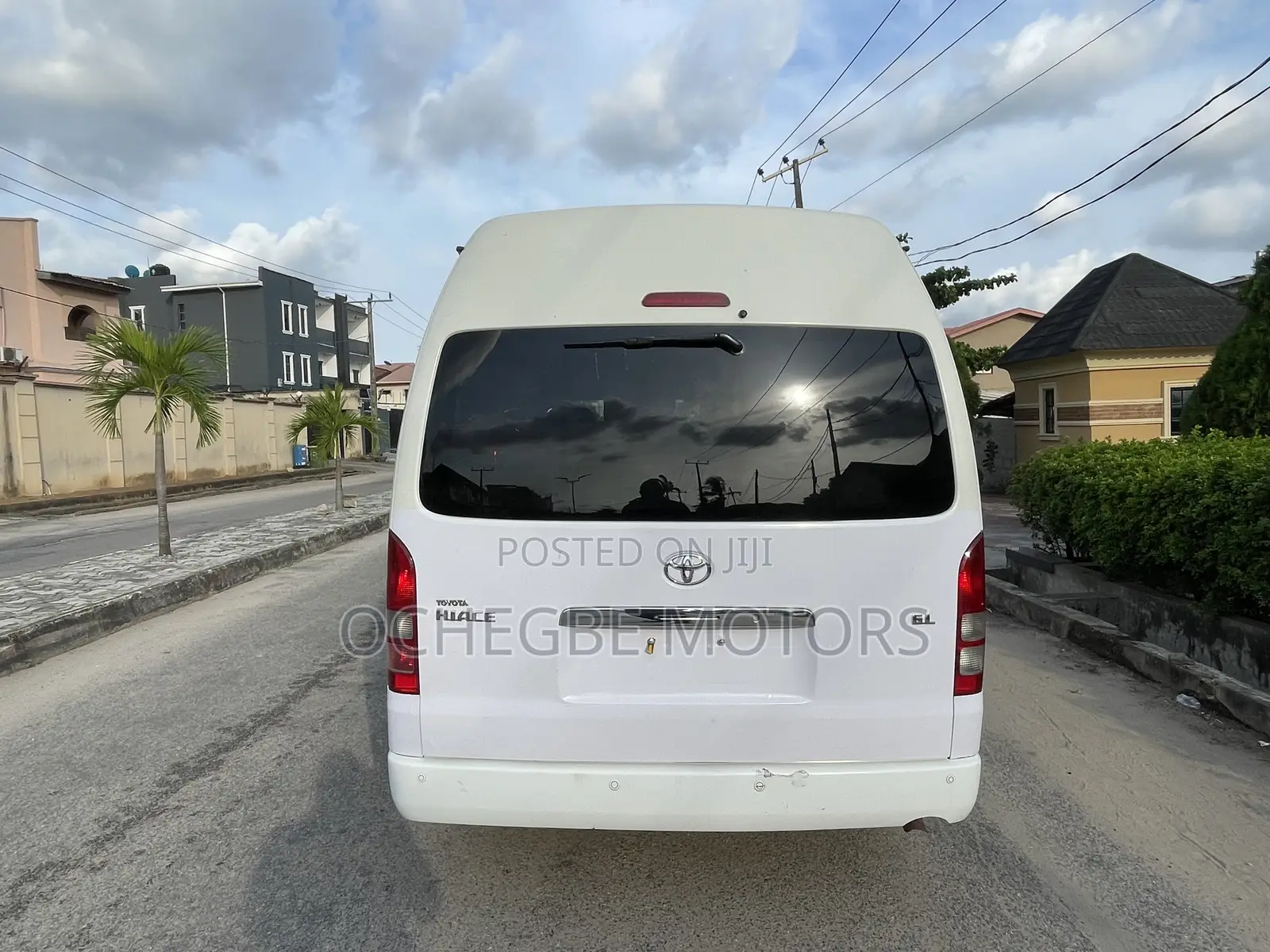 Toyota HiAce 2017 White