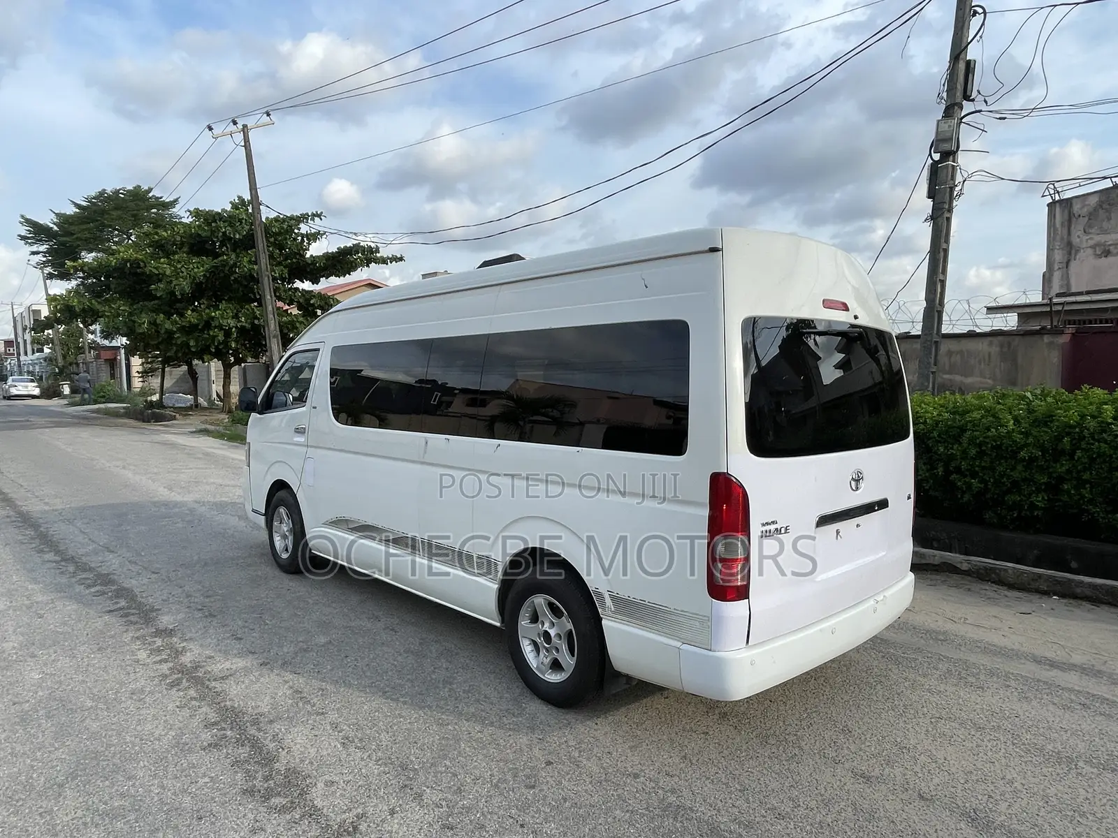 Toyota HiAce 2017 White
