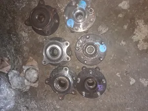 Front Hub for Lexus Car Is250 and Gs350