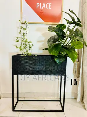 Modern Mesh Planter