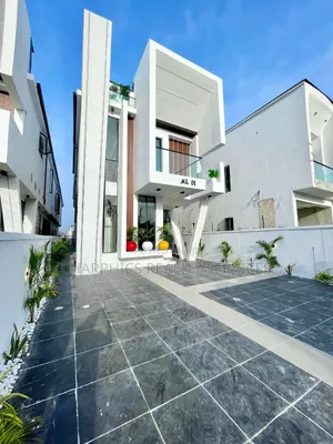 5bdrm Duplex in Ikota for sale
