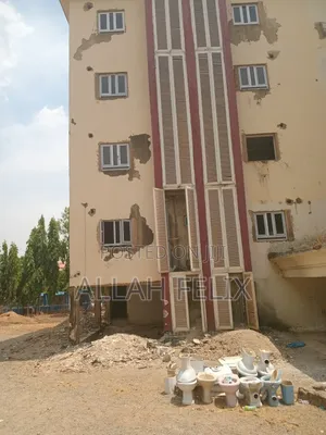 6bdrm Apartment in Zone 5 / Wuse for rent