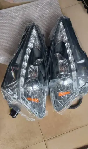 Headlamp Is250 2008 2010 Set