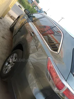 Toyota Highlander XLE 4dr SUV (3.5L 6cyl 6A) 2015 Green