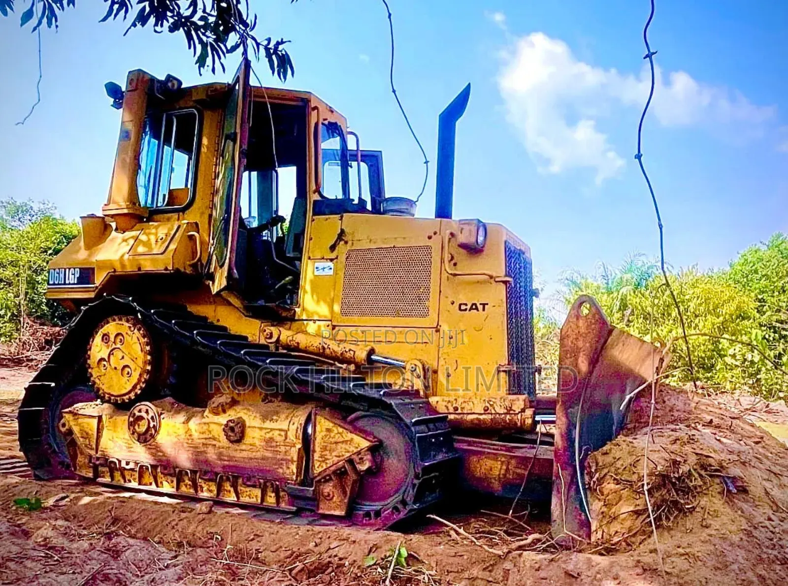 V- Track Dozer D6h For Hire